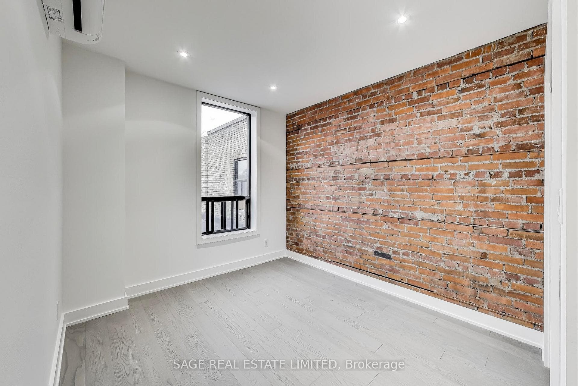 2551 Yonge Street Unit Upper photo 11
