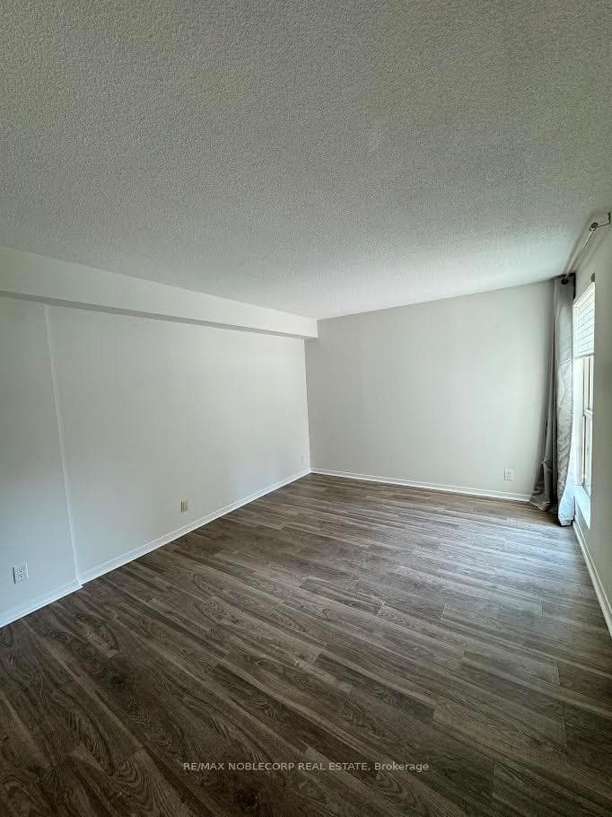 298 Jarvis Street Unit 307 photo 3
