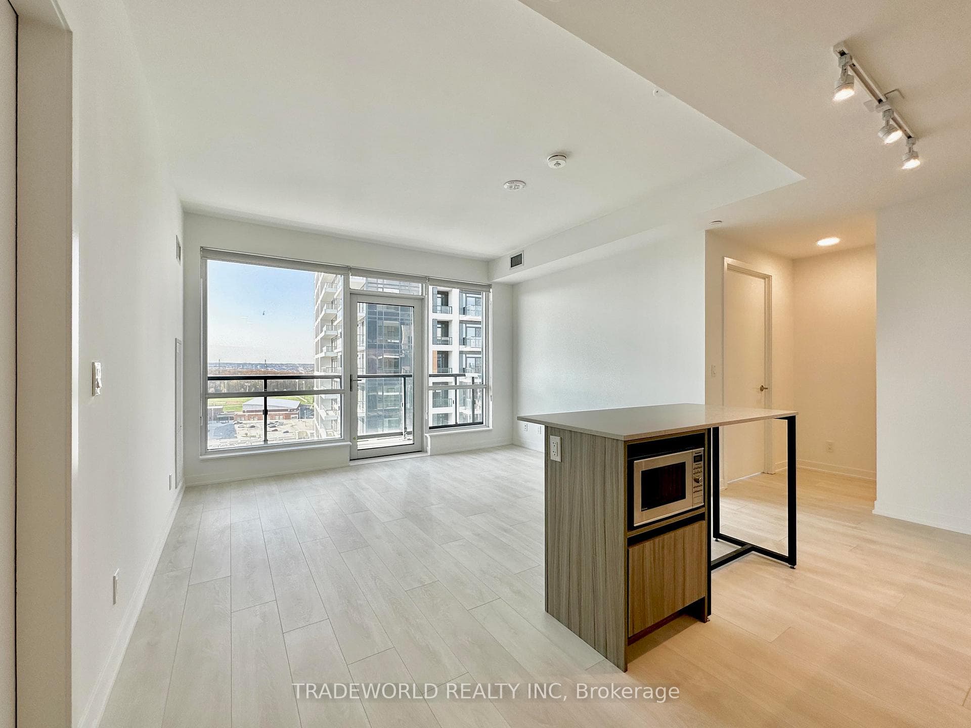 7950 Bathurst Street Unit 1426 photo 4