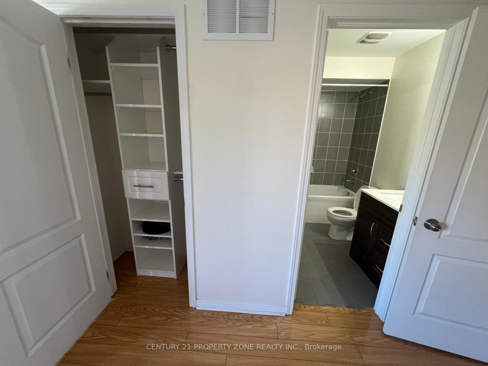 42 Arrowstone Court photo 22