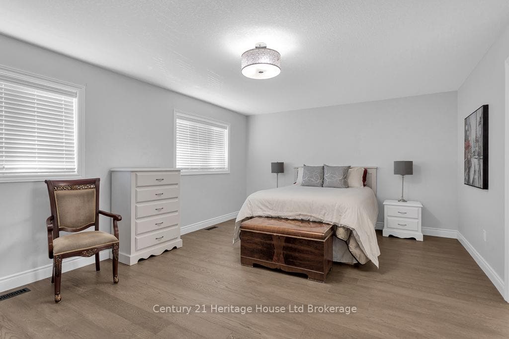 83 Walker Road photo 25