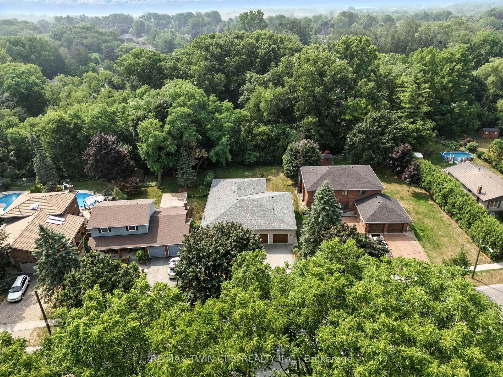 77 Glenwood Drive photo 45