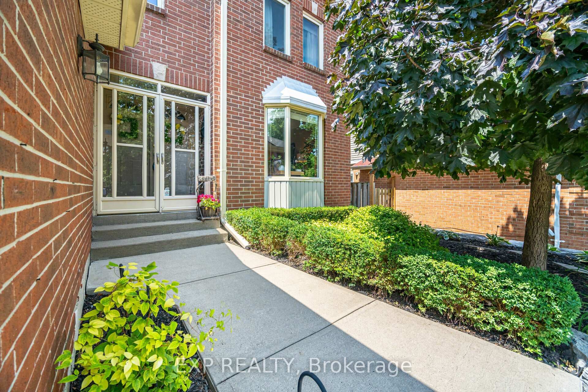 24 Howell Street photo 2