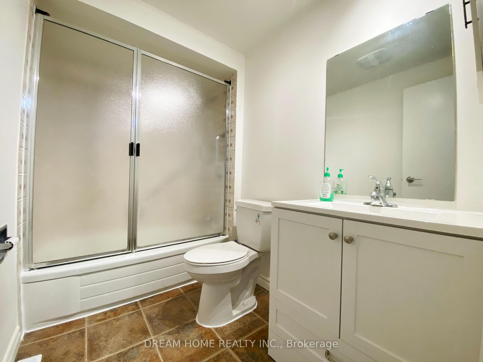 68 Hendon Road photo 13