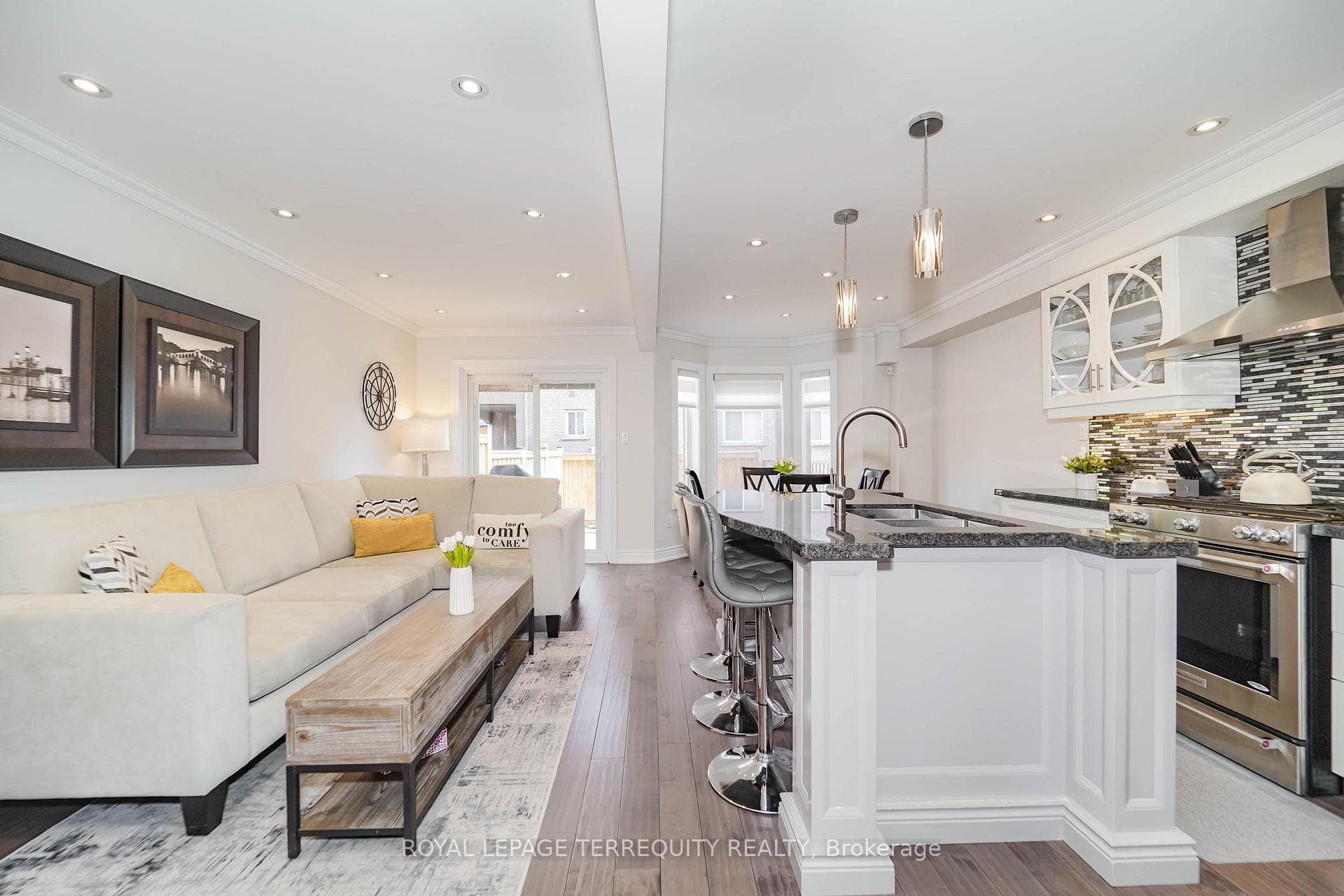 9 Stonebriar Drive photo 9