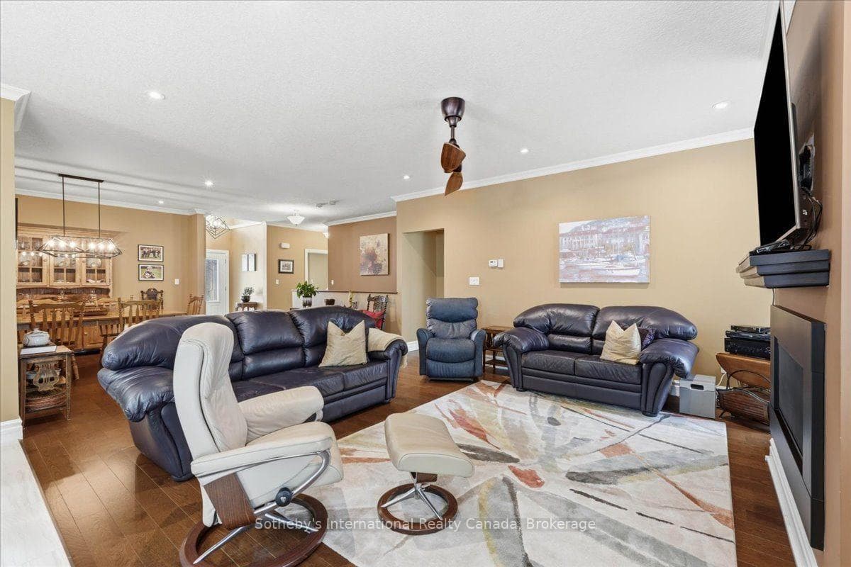 7 Conger Drive photo 11