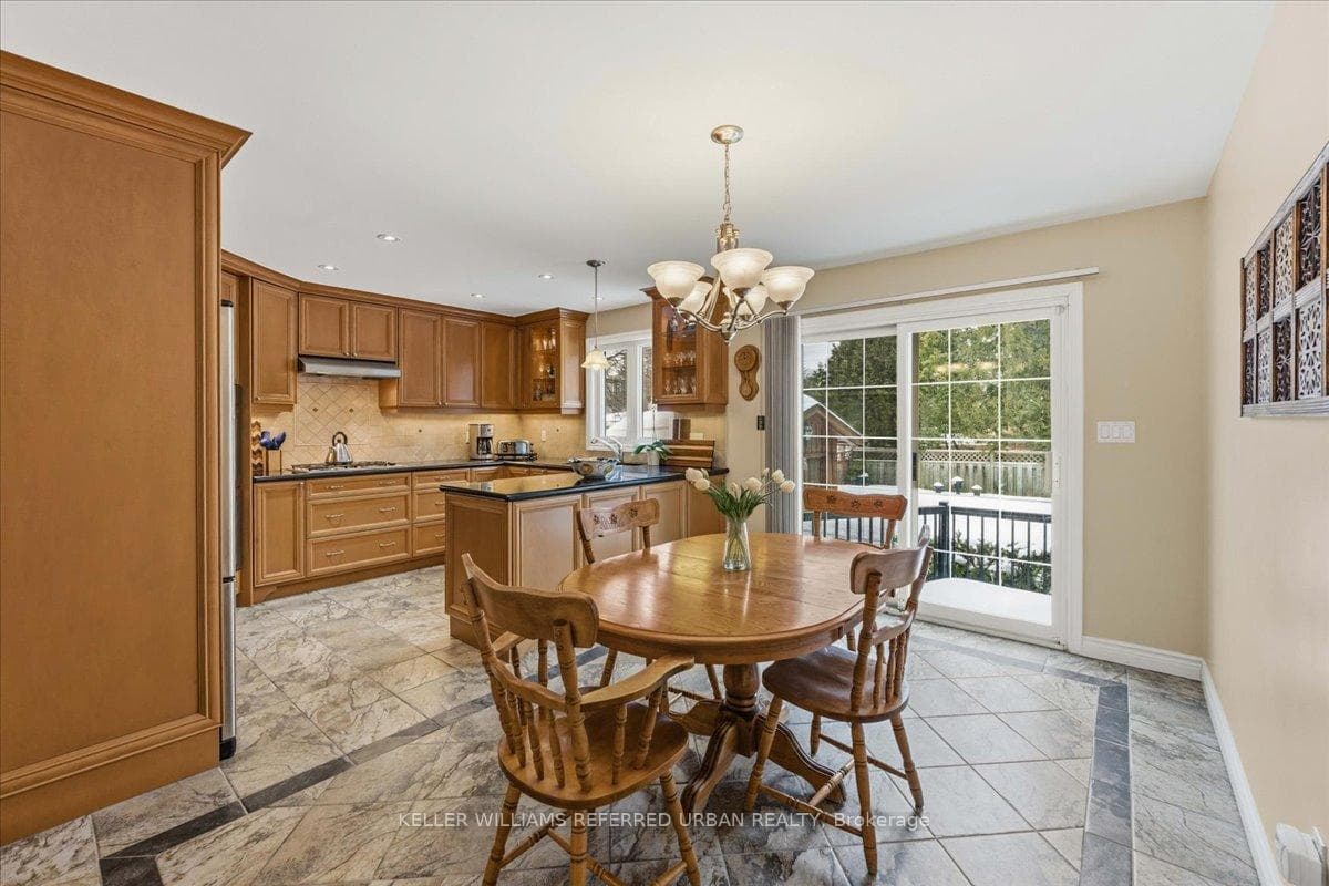 209 Ellerslie Avenue photo 10