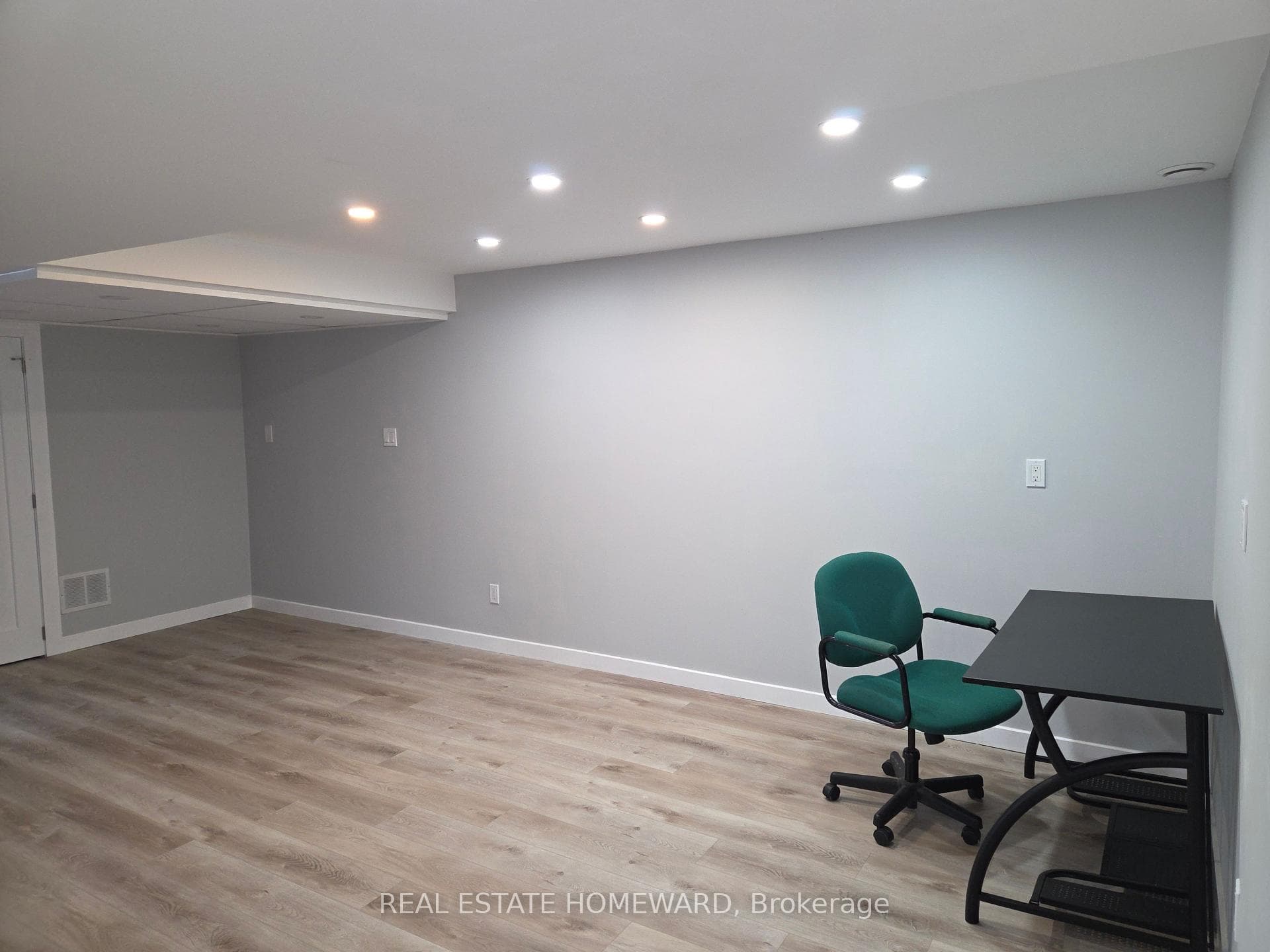 7 Bristow Court Unit B photo 7