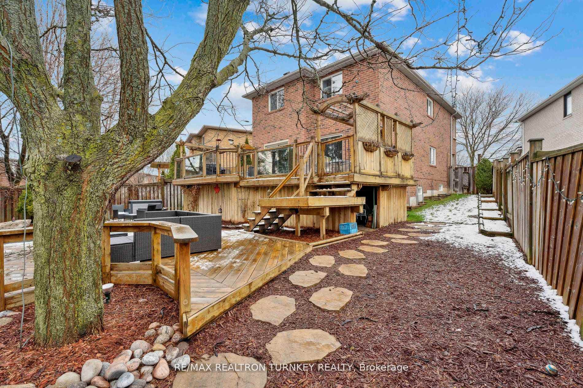 Side Access with Walk Way