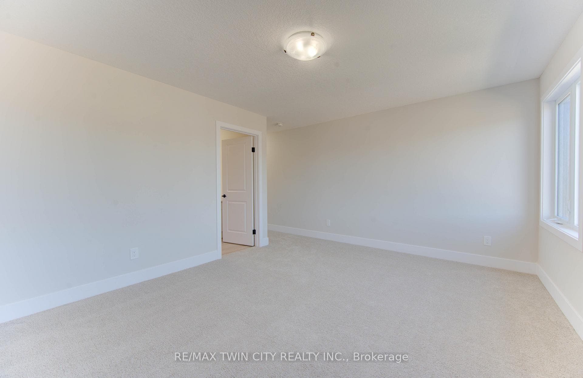 171 Otterbein Road photo 19