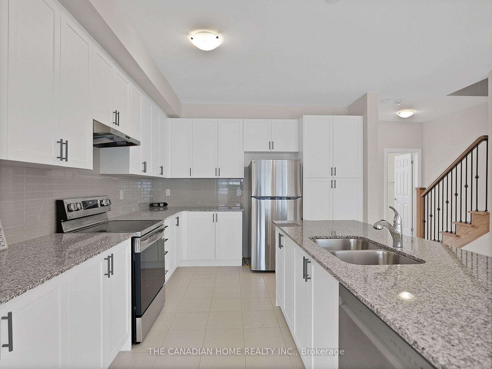 12 Marvin Avenue photo 11