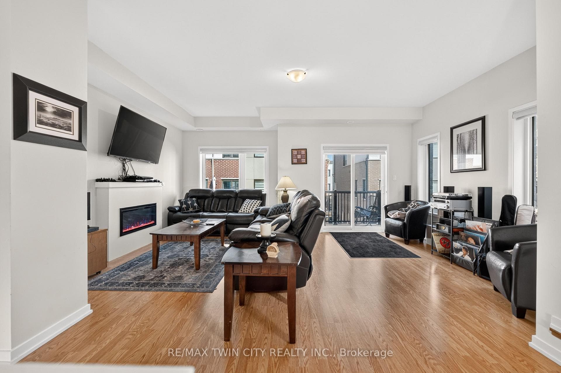 49 Lambert Lane photo 14