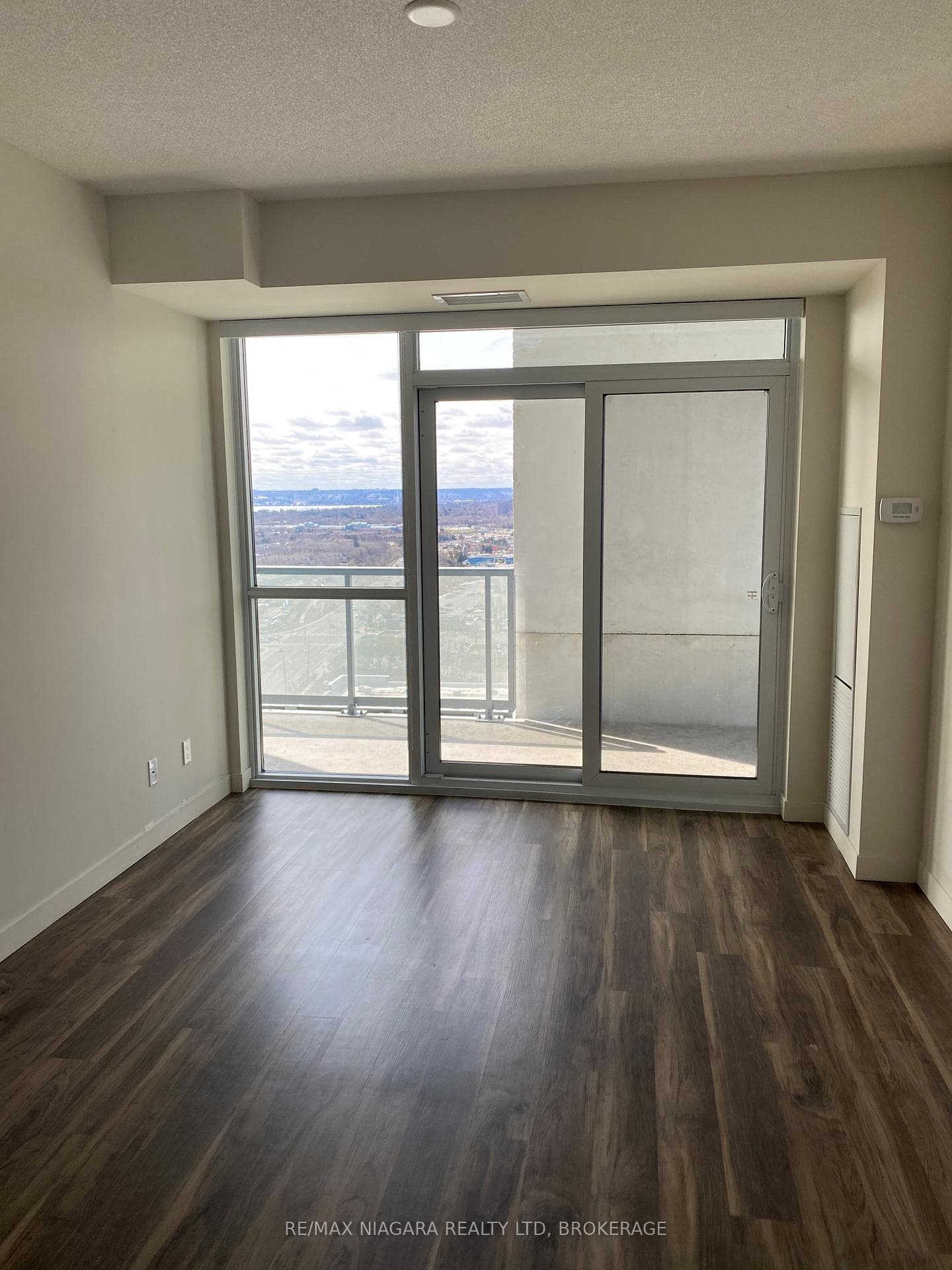 2087 Fairview Street Unit 2105 photo 9
