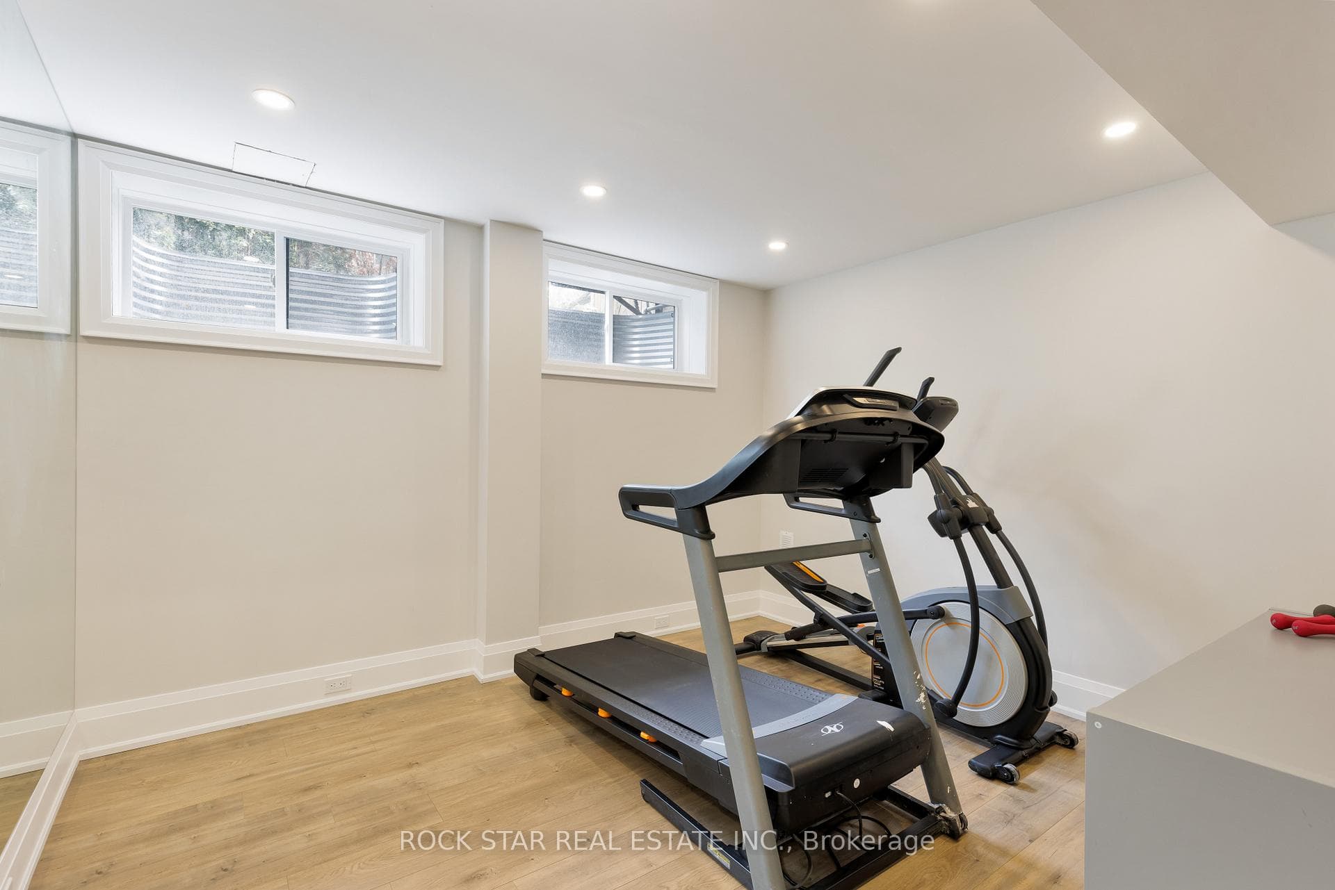 540 Weir Avenue photo 49