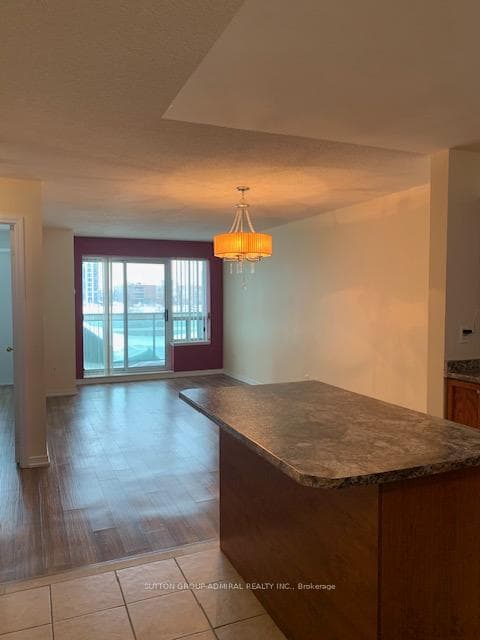 39 Oneida Crescent Unit 211 photo 7