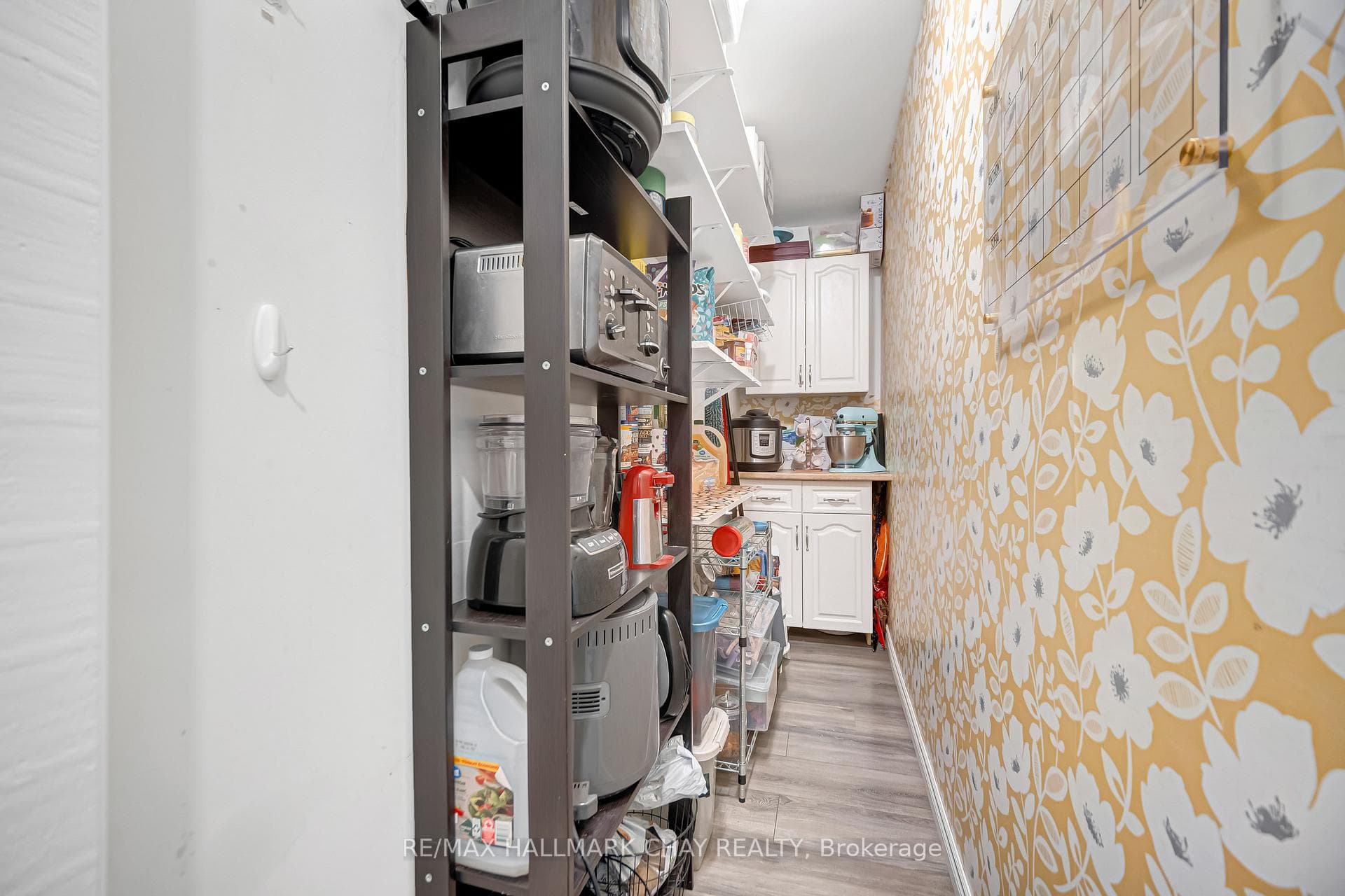 20 Howard Avenue photo 14