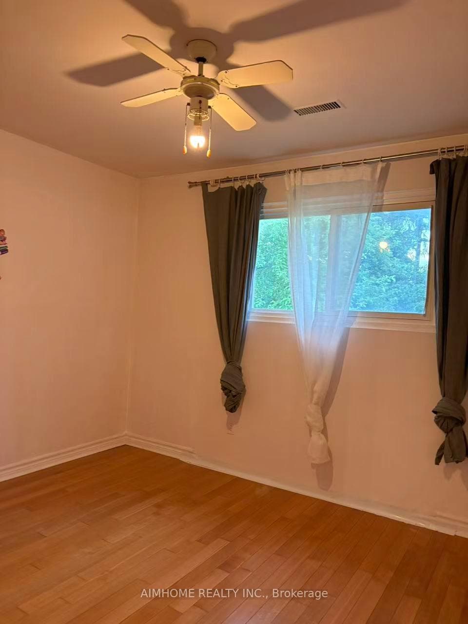 18 Lynch Road photo 8
