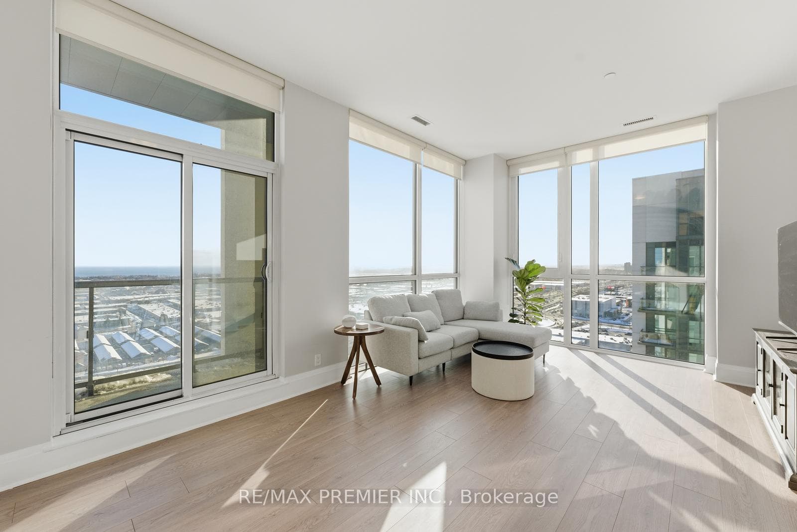 17 Zorra Street Unit PH06 (2406) photo 16