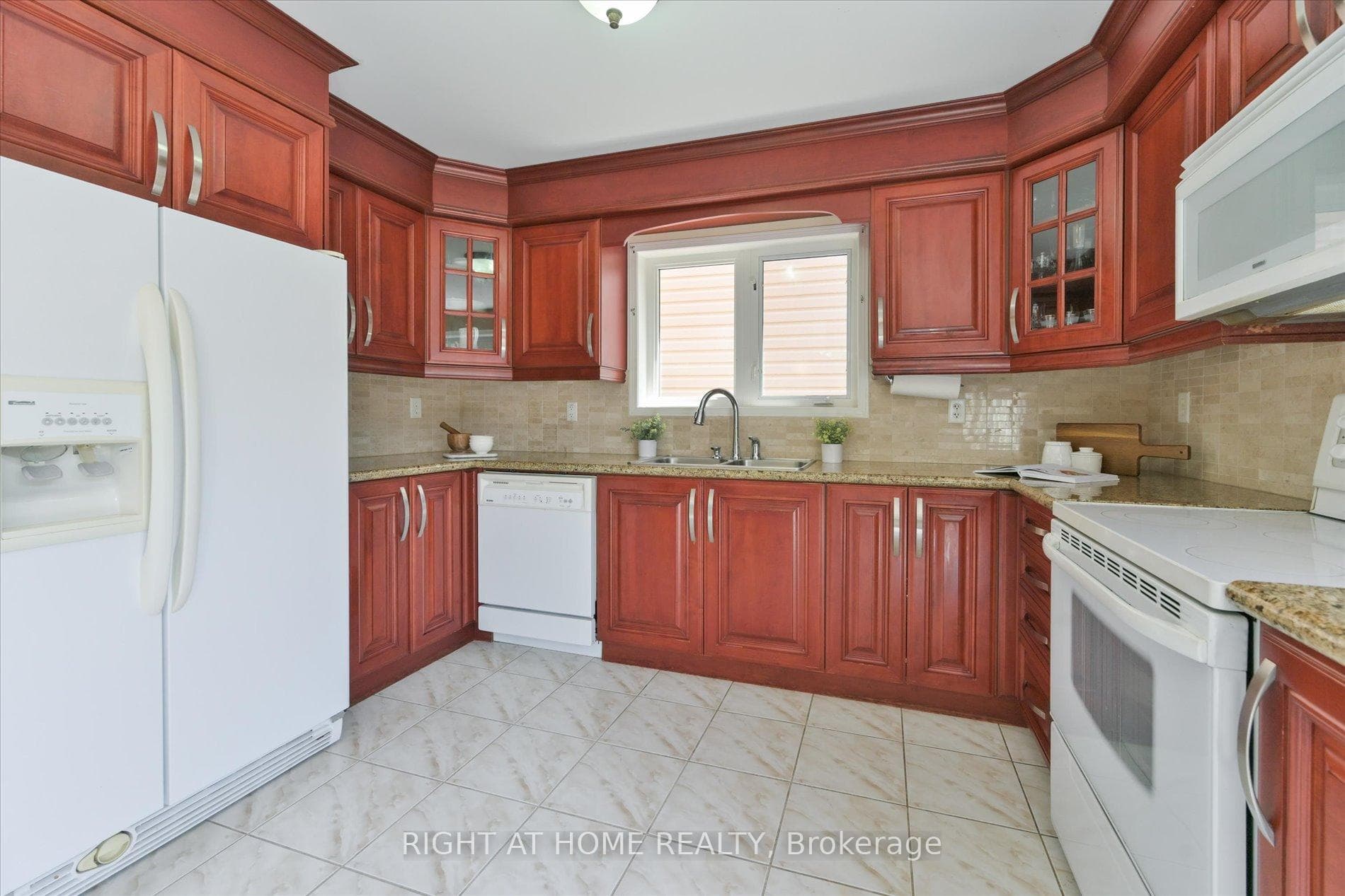 94 Moynahan Crescent photo 16
