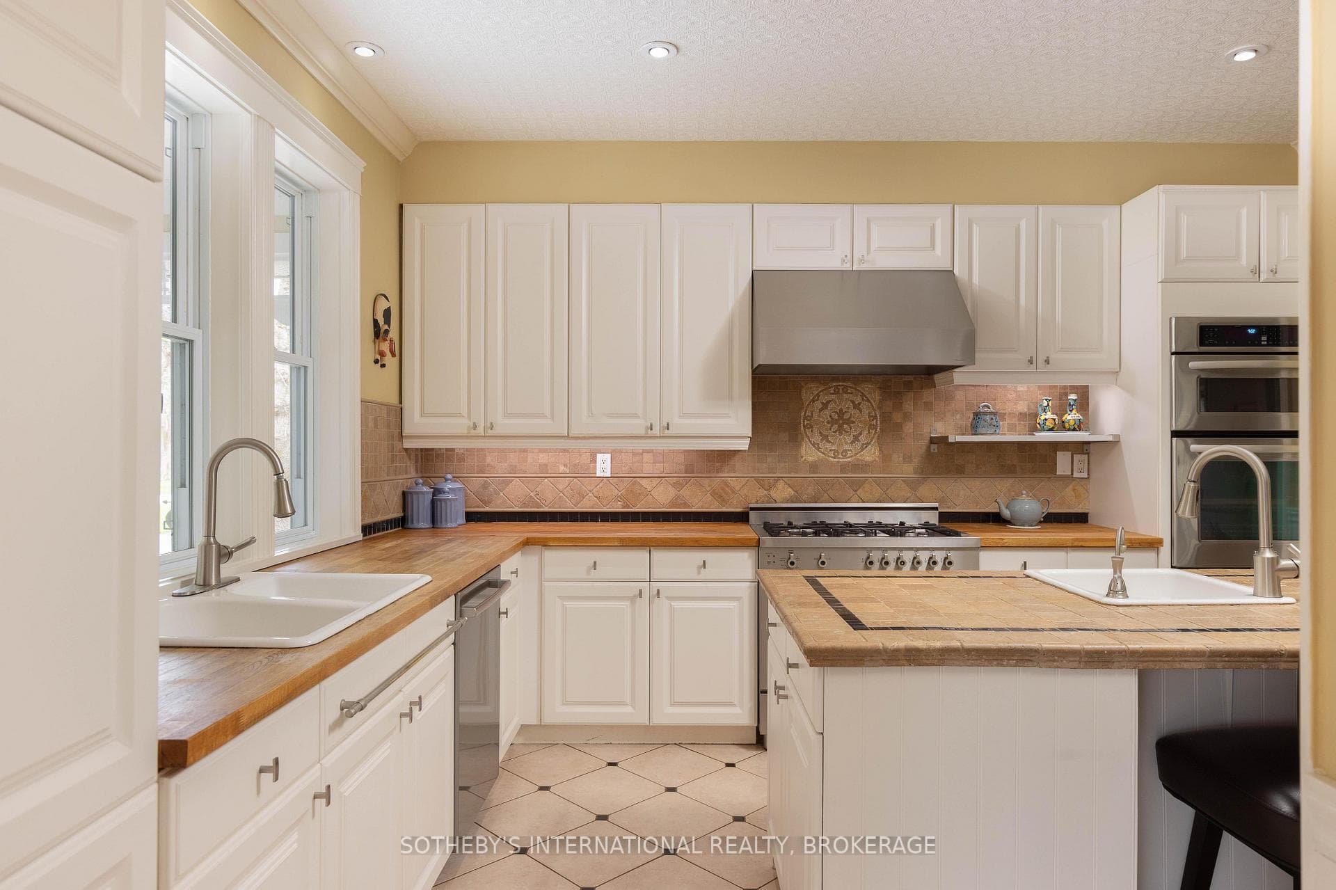 15906 Niagara Parkway photo 11