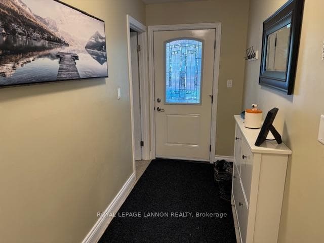 42 McGillivray Avenue photo 2