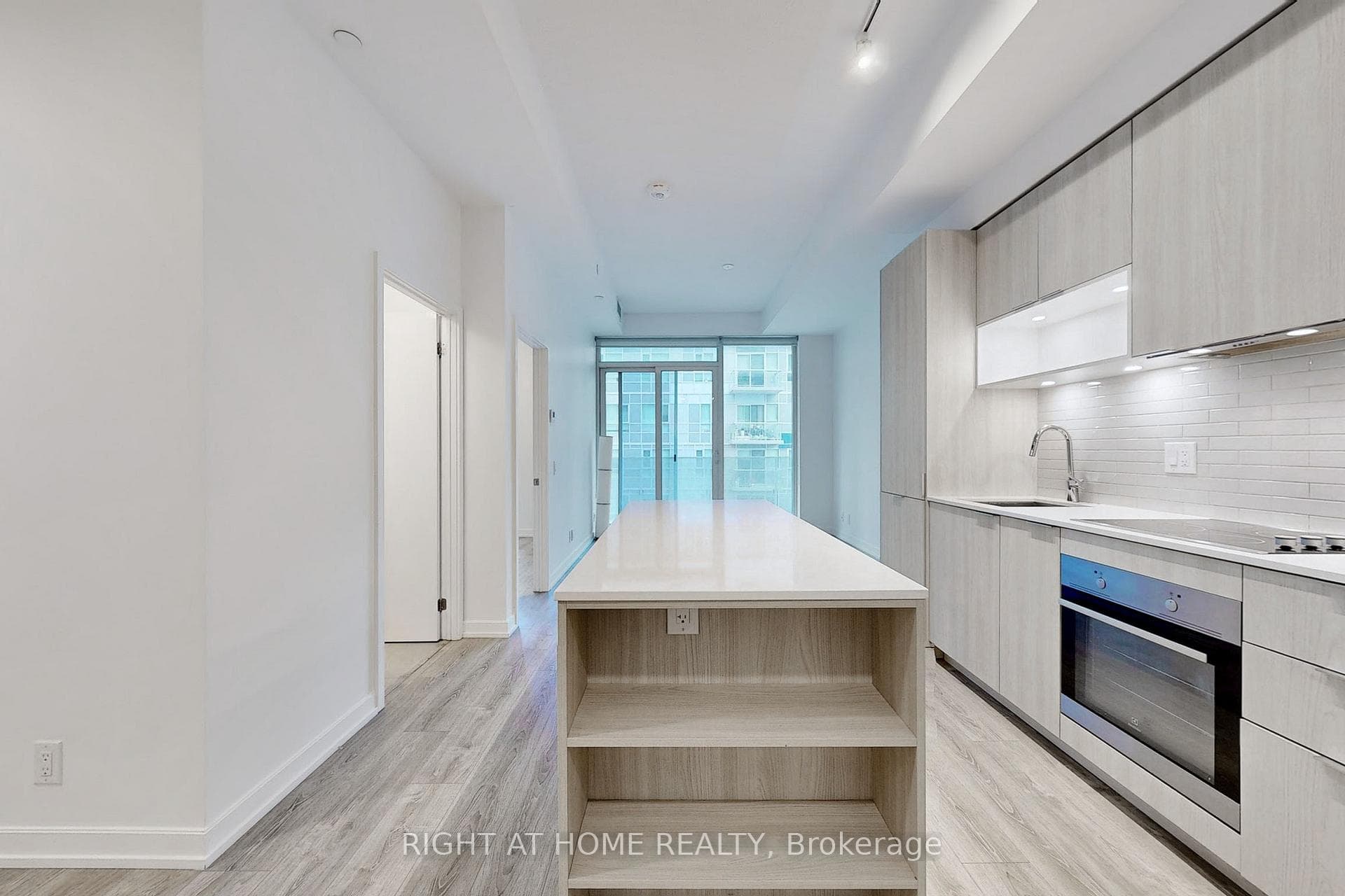 20 Tubman Avenue Unit 707 photo 4