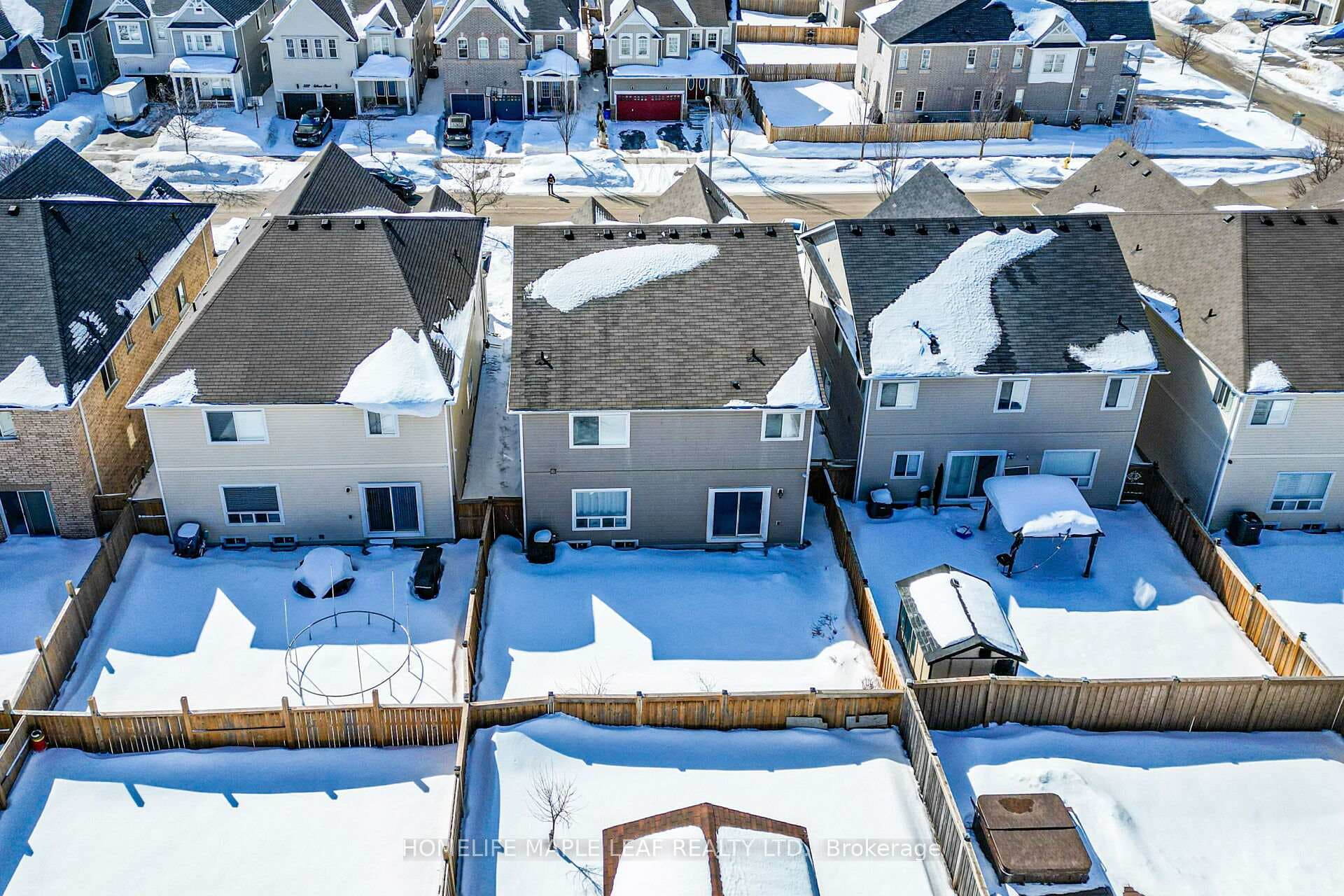 321 Wallace Street photo 50
