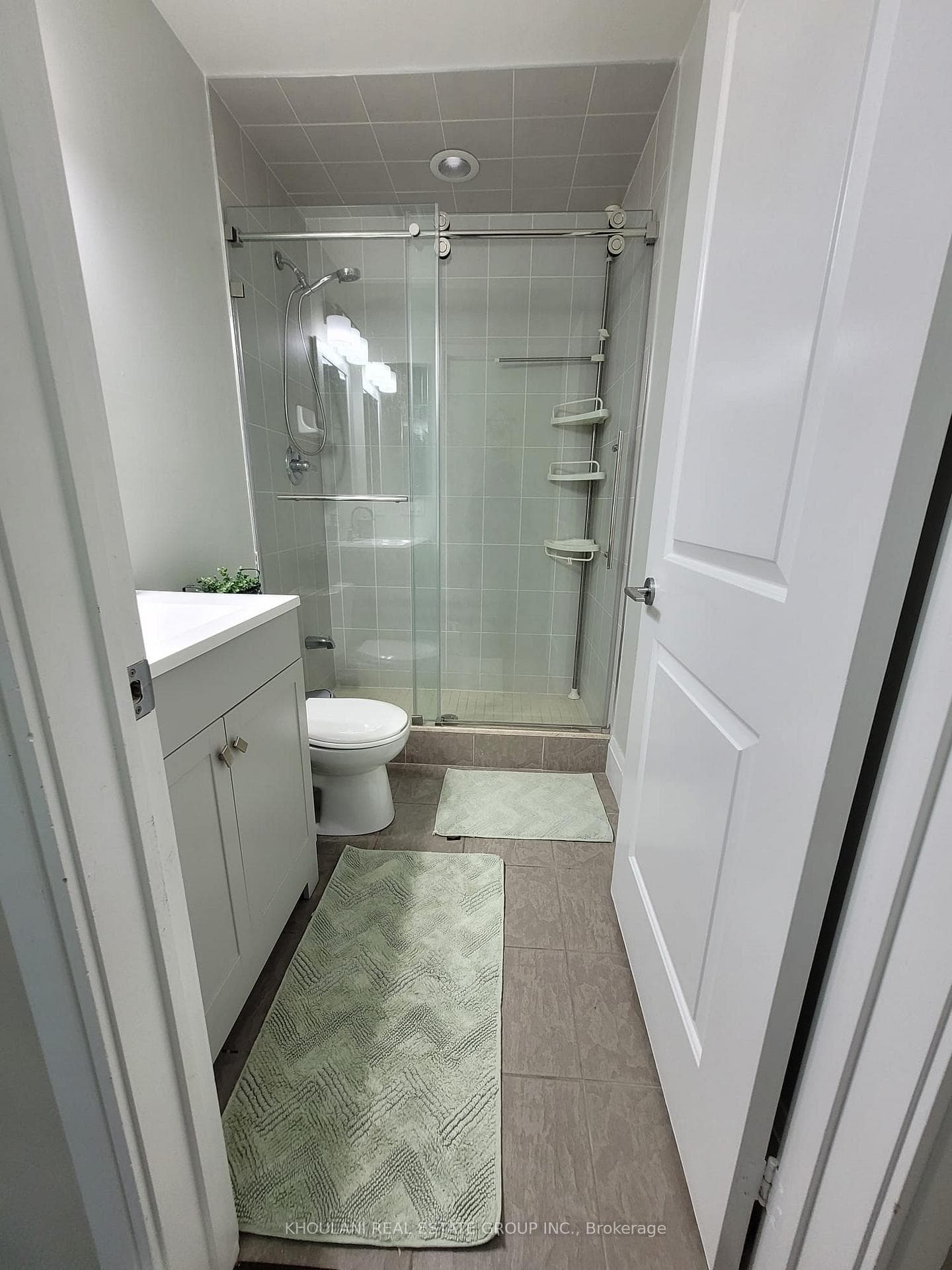 70 Absolute Avenue Unit 2106 photo 21