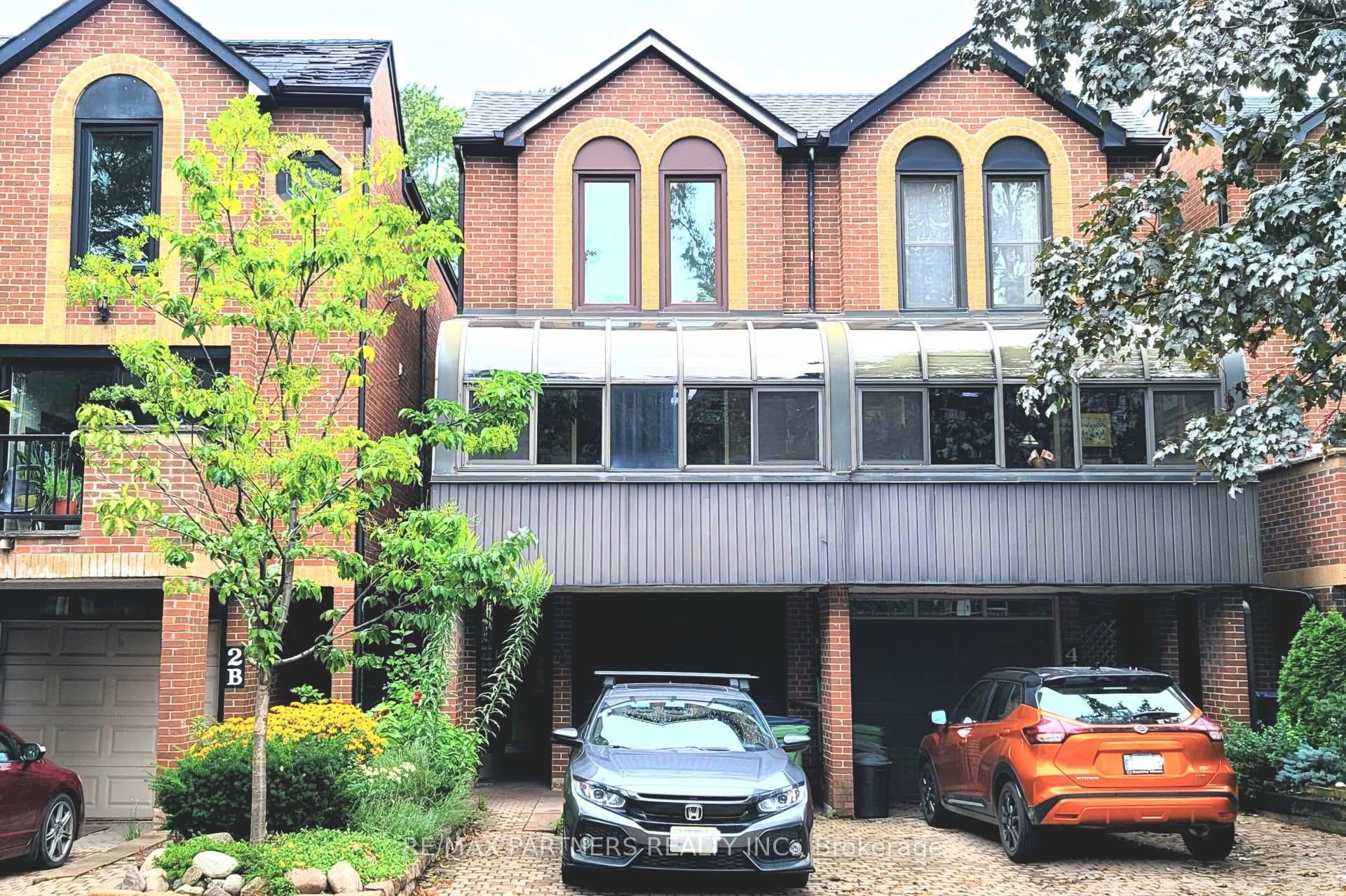 4 Langley Avenue photo 1