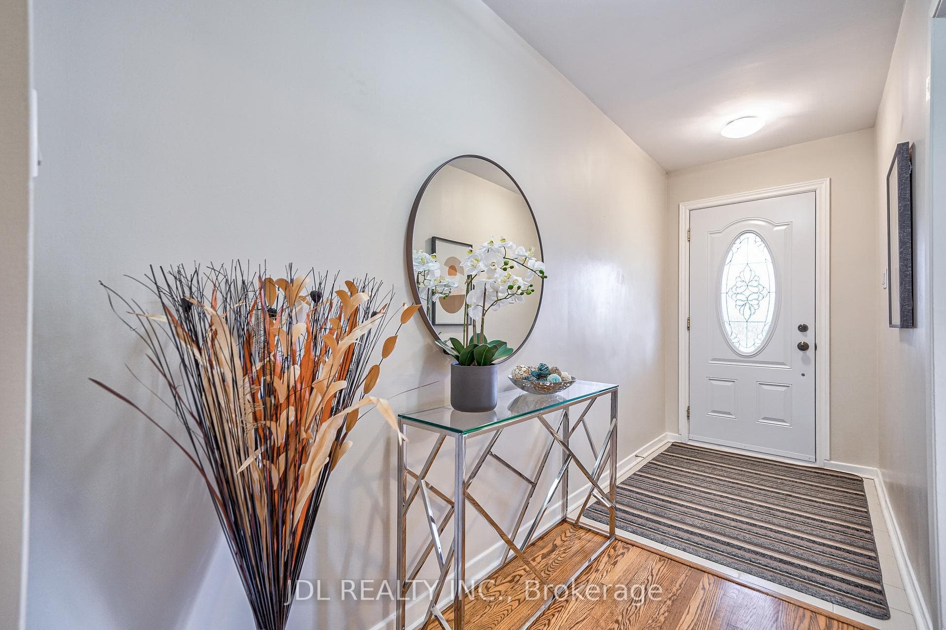 131 Old Sheppard Avenue photo 6