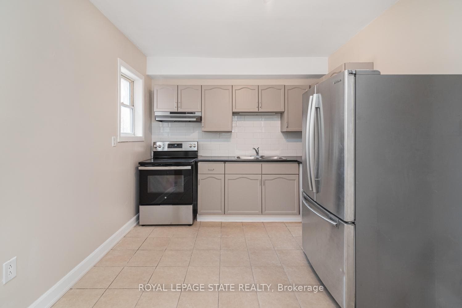 60 Keith Street photo 14