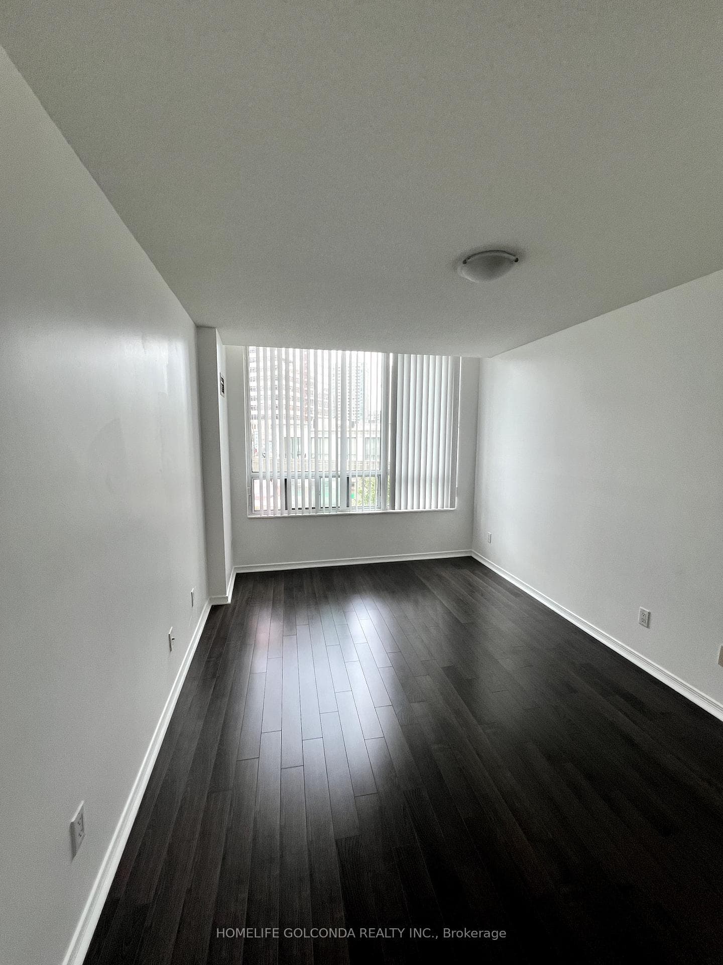 509 Beecroft Road Unit 318 photo 5