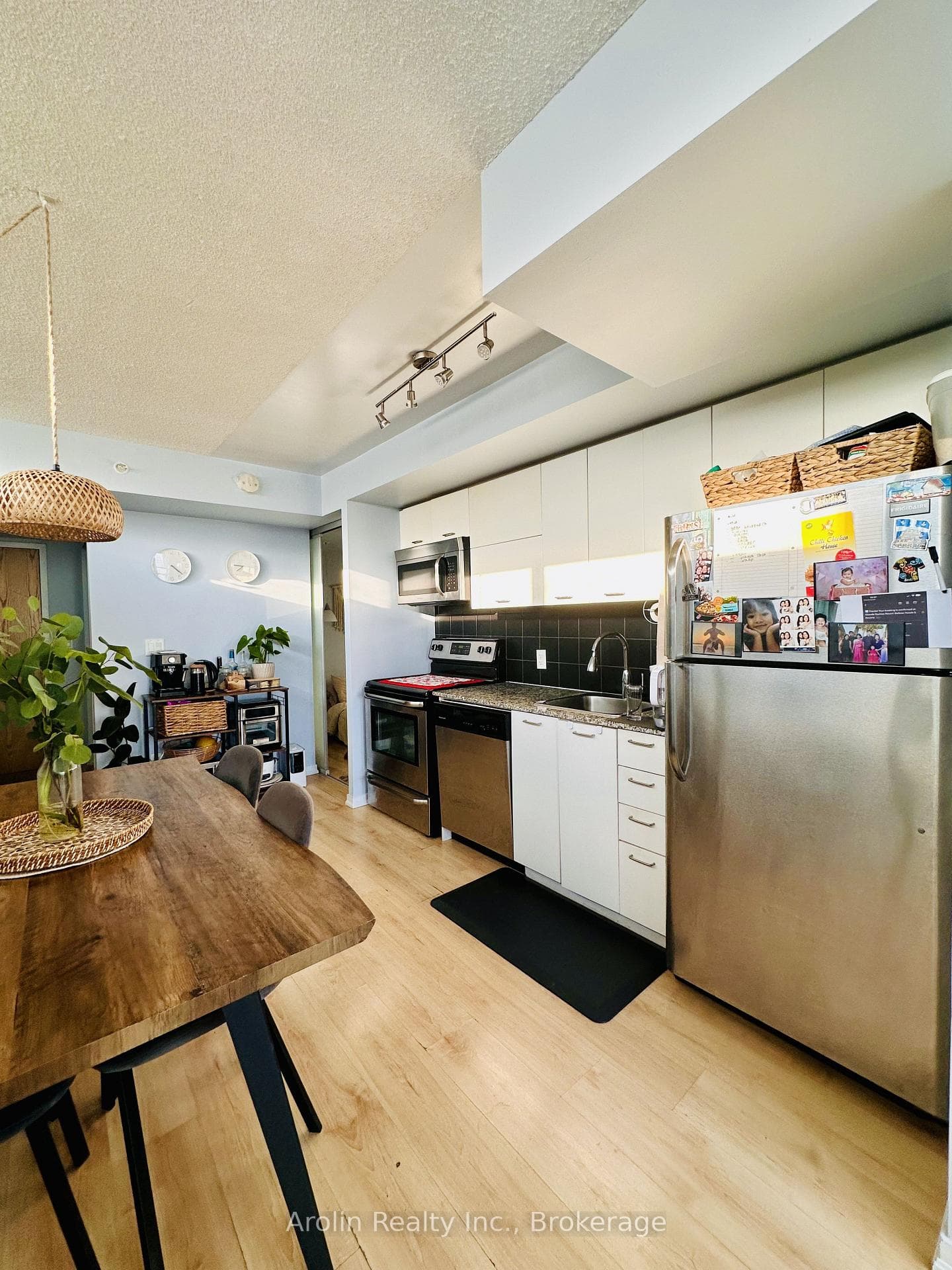 20 Joe Shuster Way Unit 212 photo 11