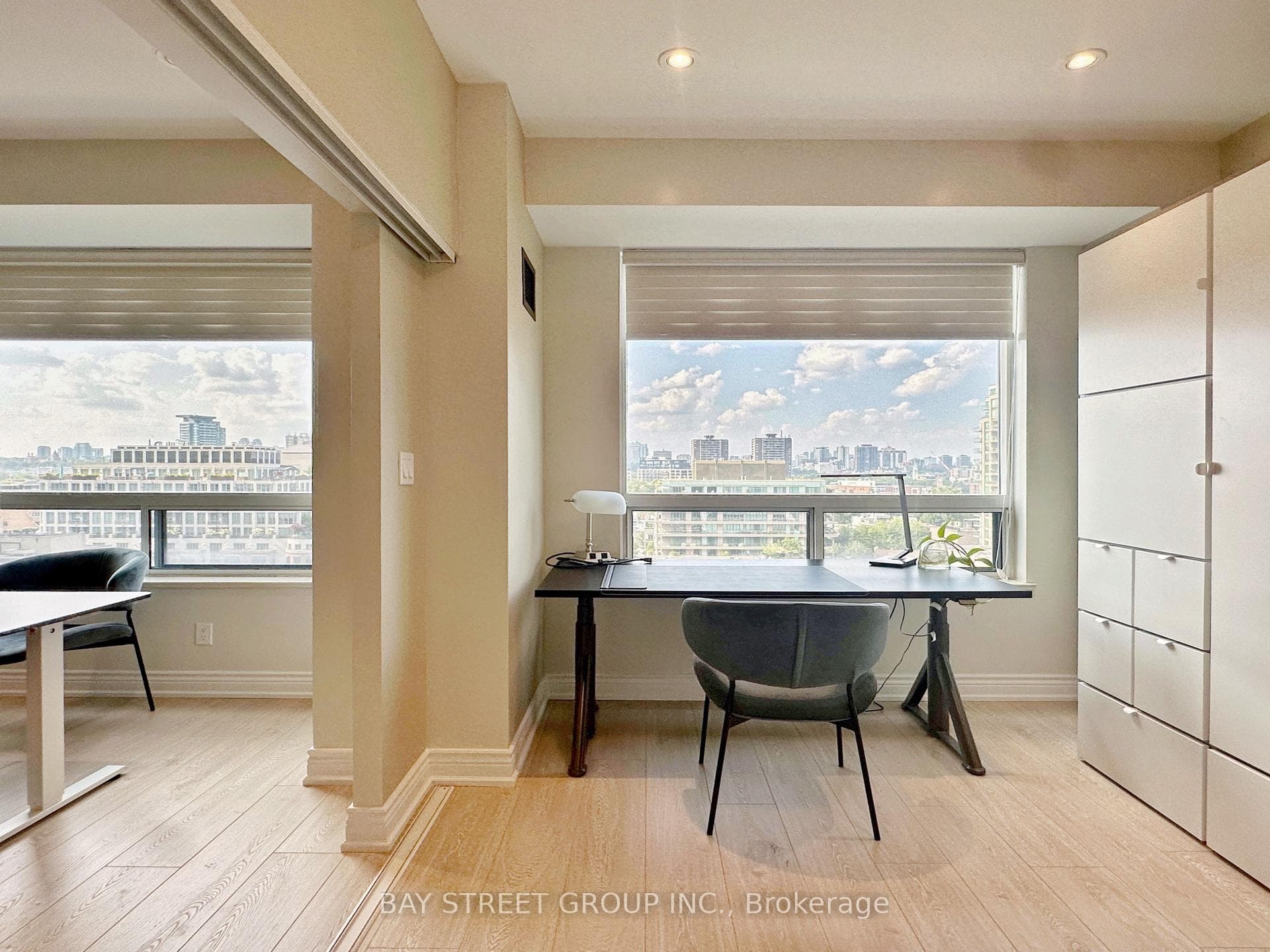 102 Bloor Street Unit 1001 photo 19