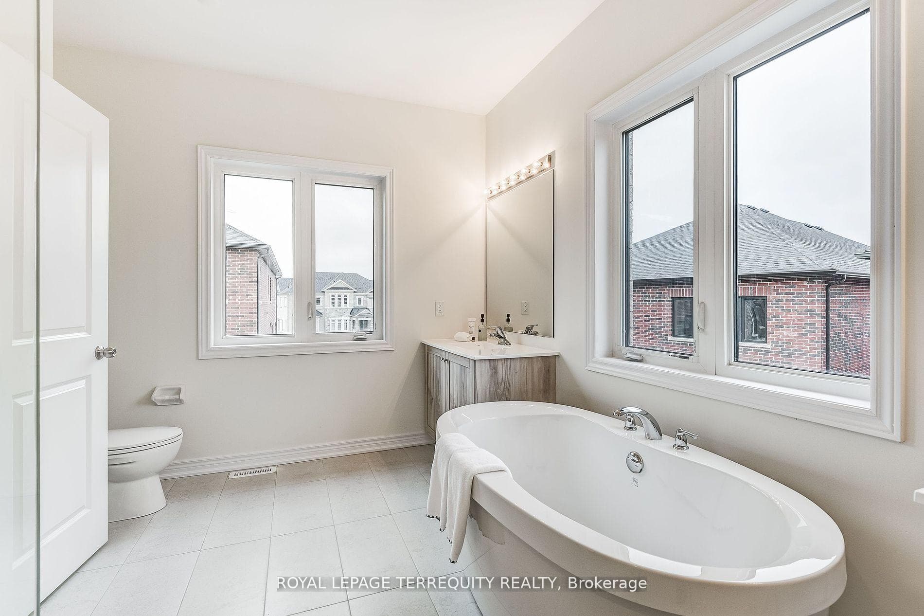 226 Mckean Drive photo 36