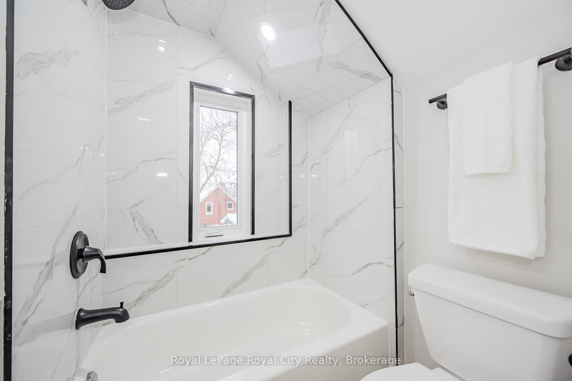 58 Hayes Avenue photo 30