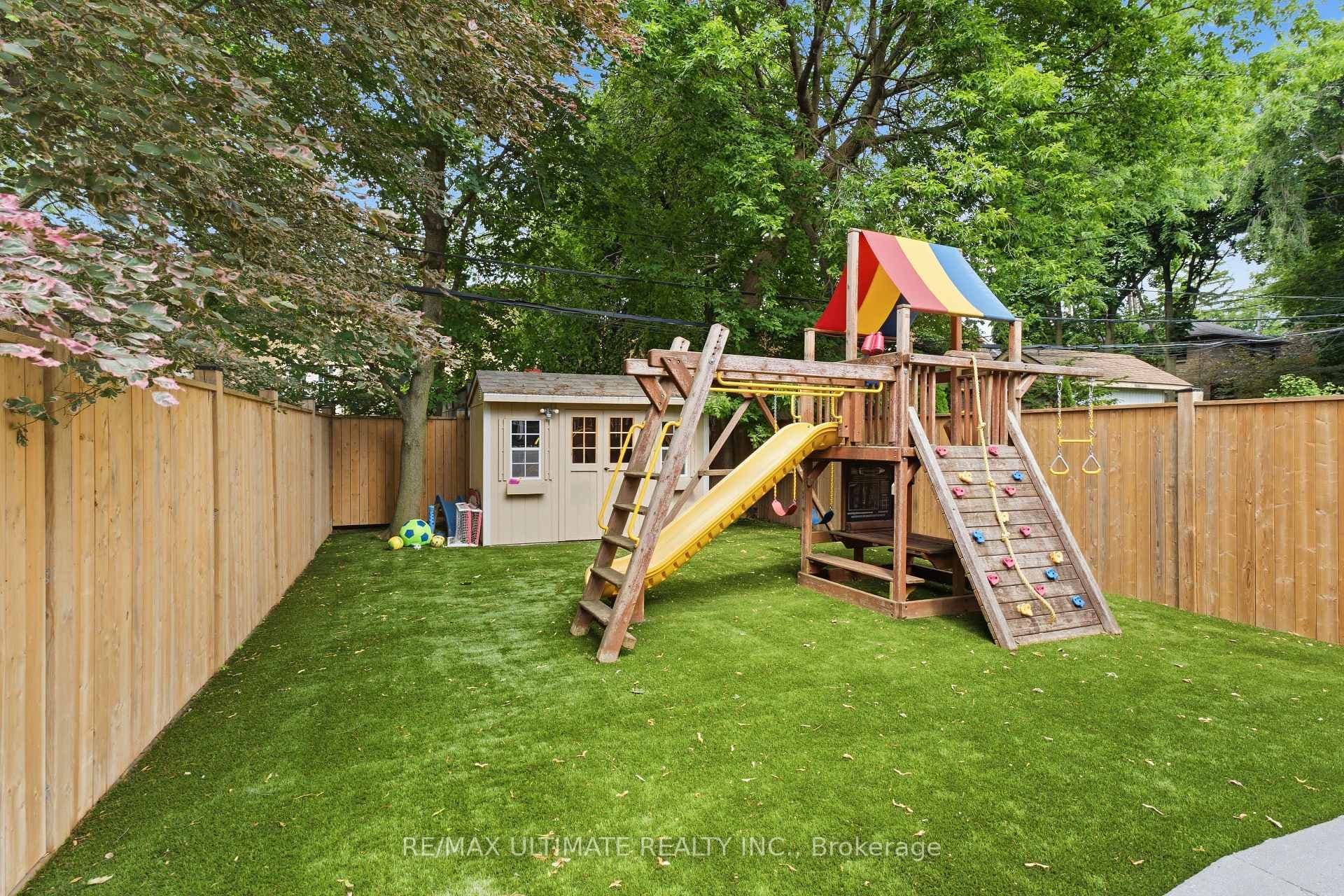 214 Sutherland Drive photo 35