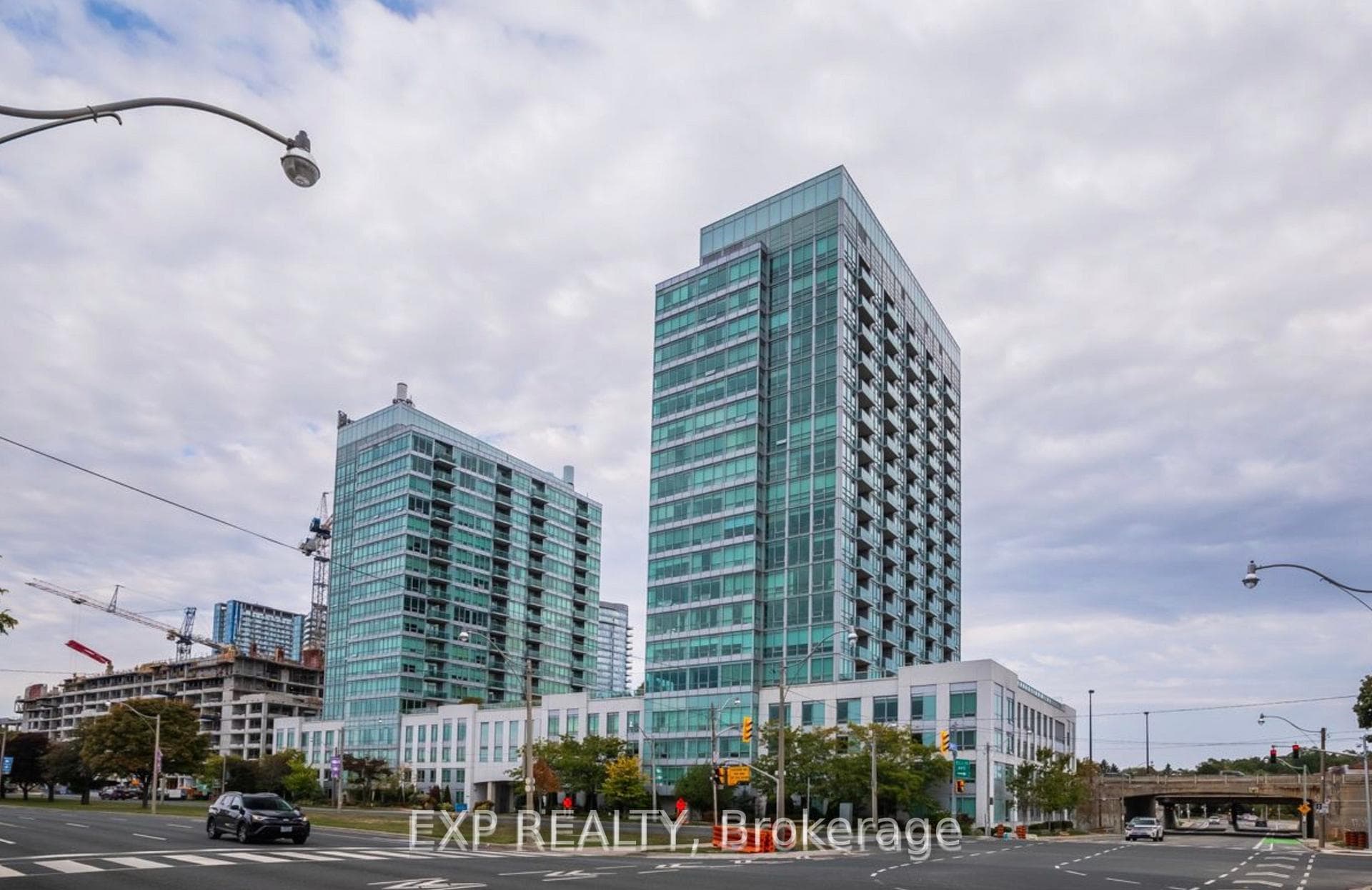 1900 Lake Shore Boulevard Unit LPH07 photo 1