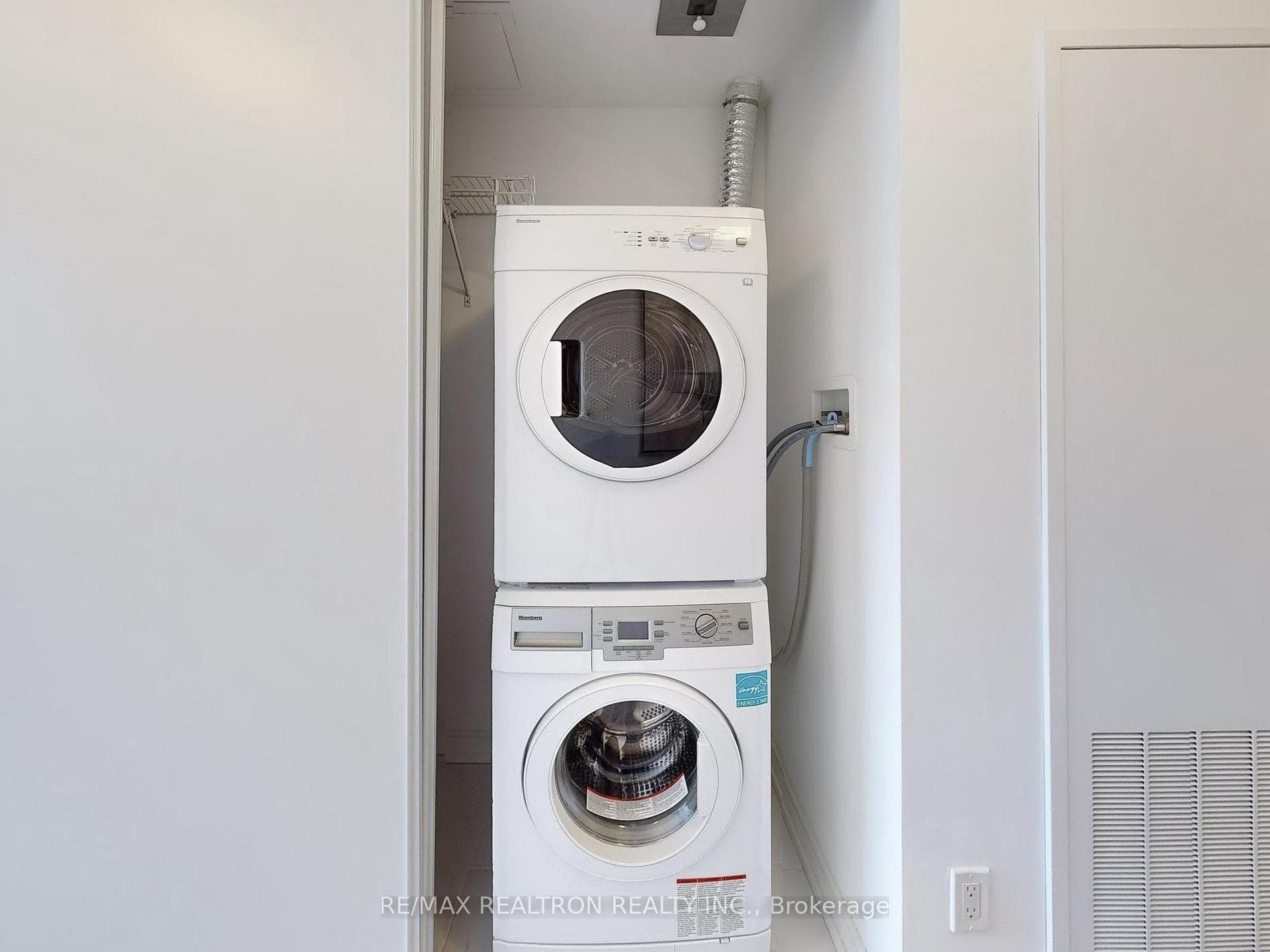 28 Wellesley Street Unit 303 photo 17