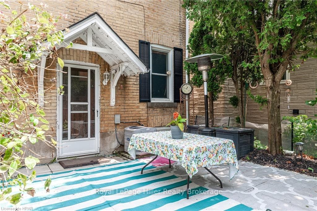 84 MCNAB Street photo 32
