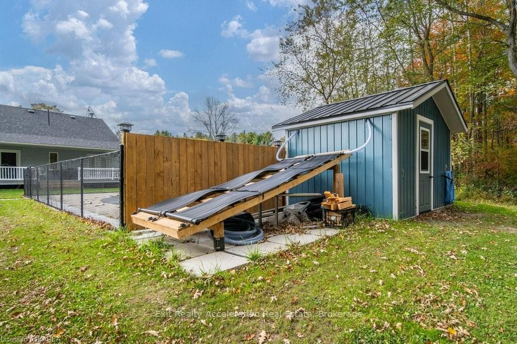 60 PERRY Road photo 36