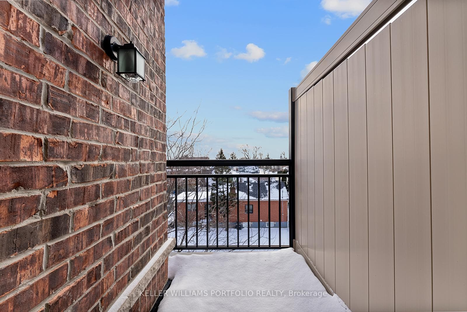 50 Carnation Avenue Unit 131 photo 36