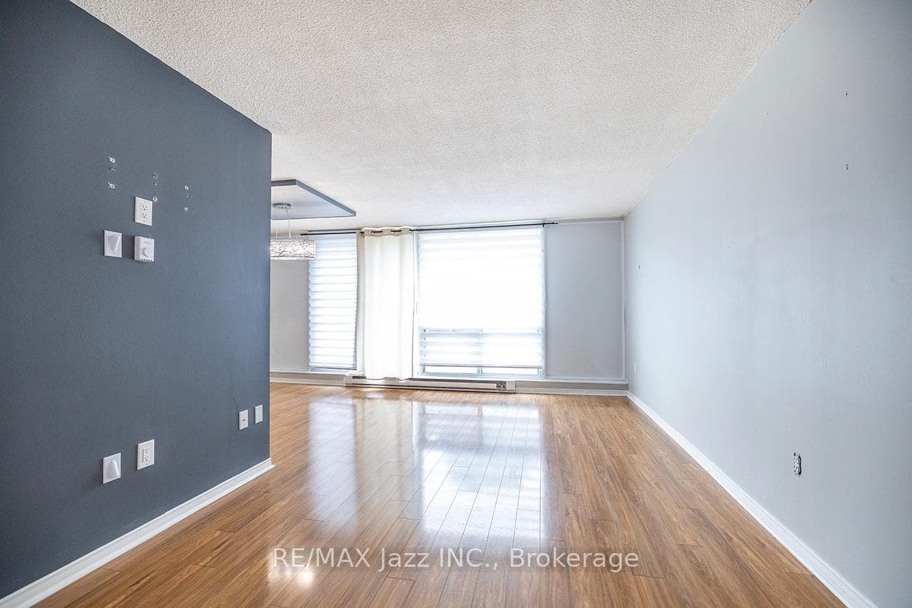 454 Centre Street Unit 108 photo 4