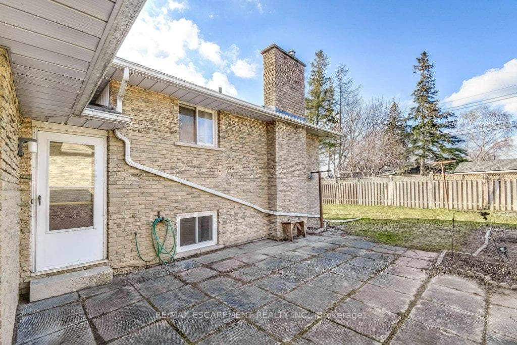 49 Redhill Avenue photo 27