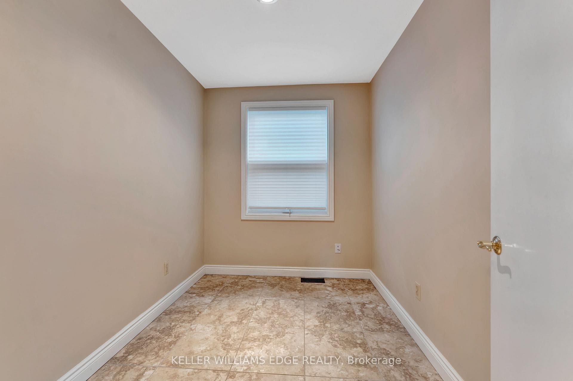 165 Burrwood Drive photo 22