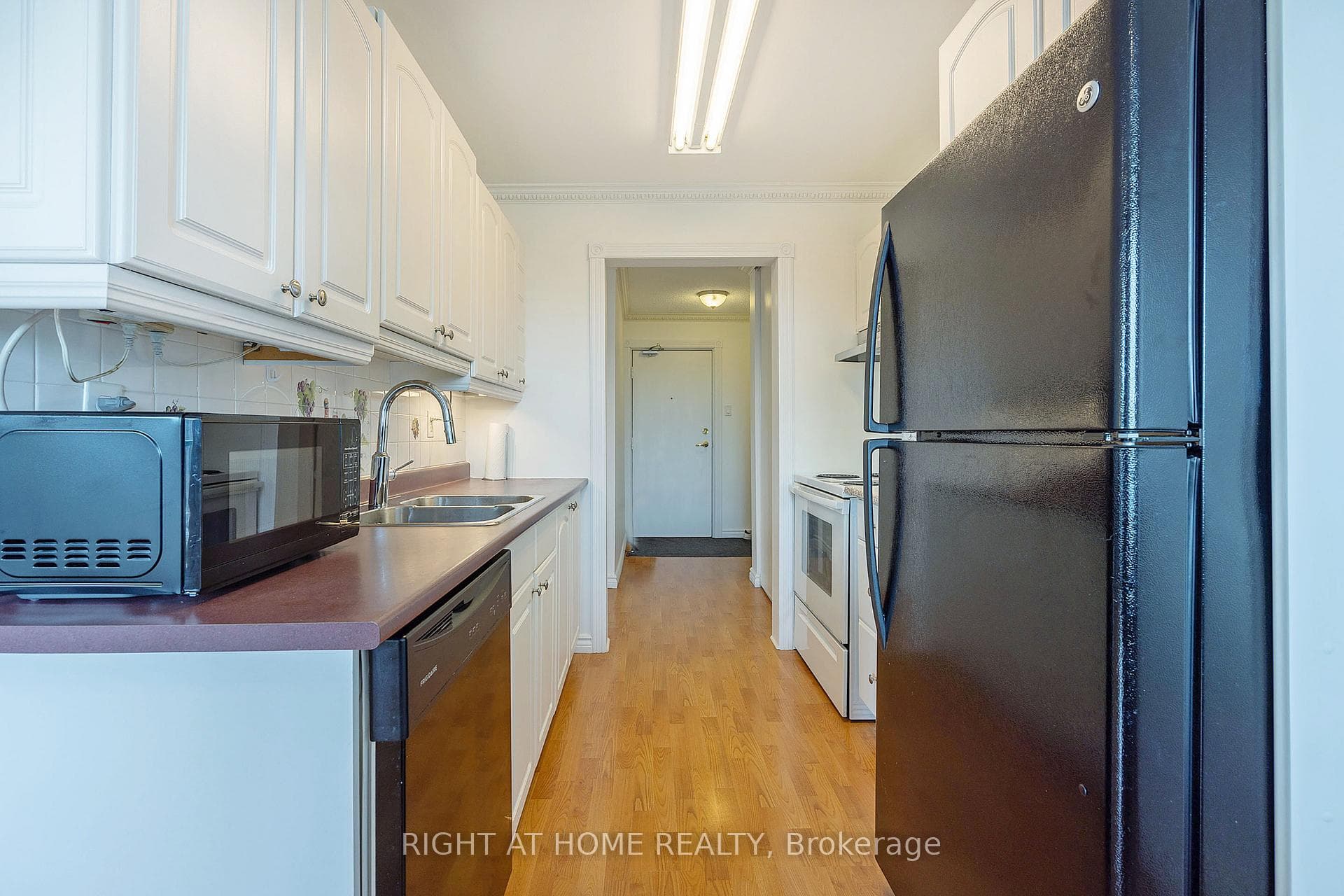 986 Huron Street Unit 701 photo 21