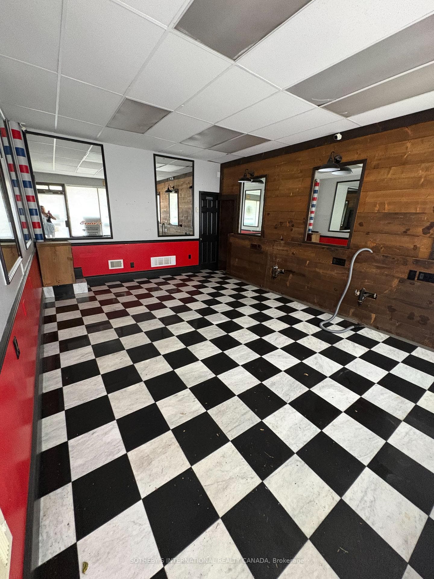 1155 Davenport Road photo 4