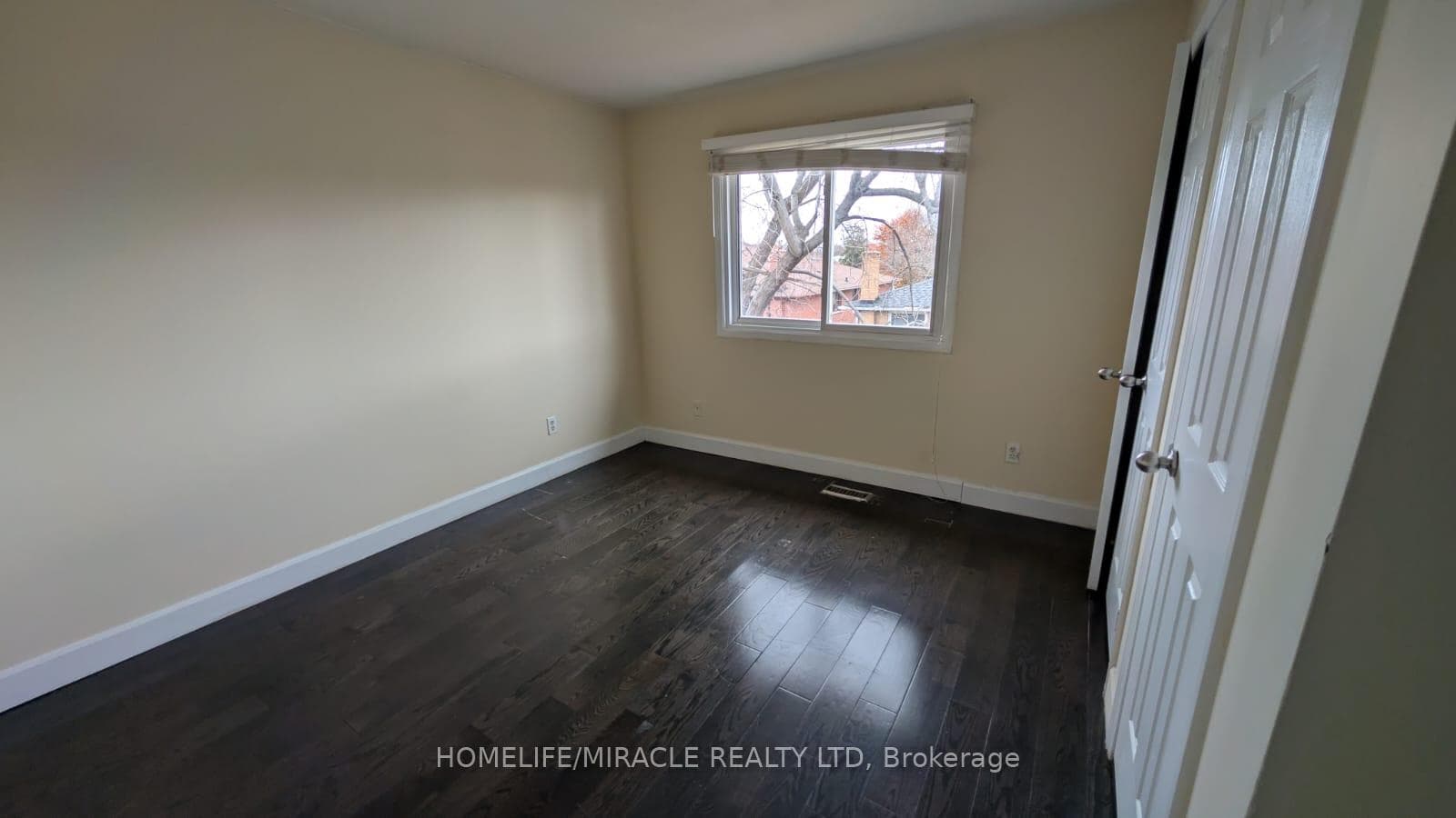 378 Hansen Road photo 6