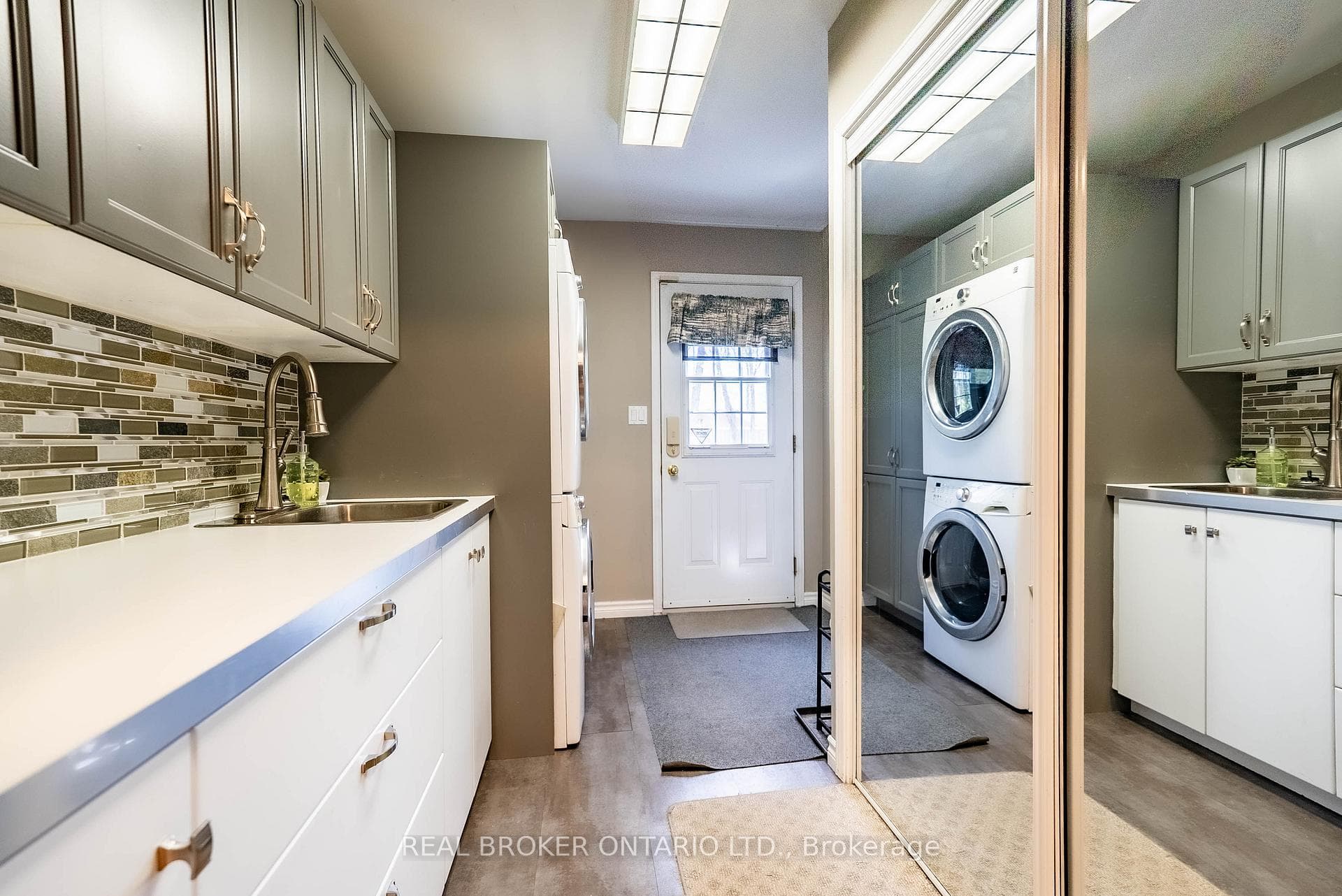 171 Du Lac Avenue photo 12