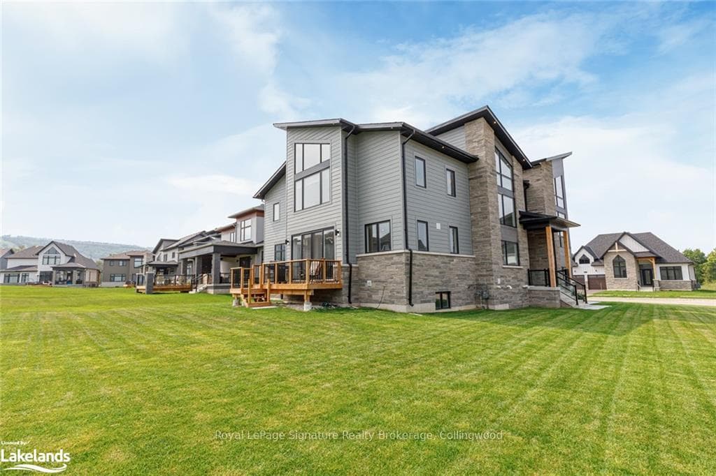 157 SPRINGSIDE Crescent photo 10